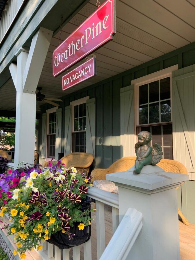 Weatherpine Inn ナイアガラオンザレイク エクステリア 写真