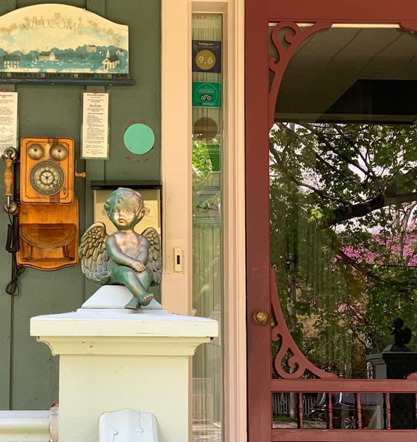 Weatherpine Inn ナイアガラオンザレイク エクステリア 写真