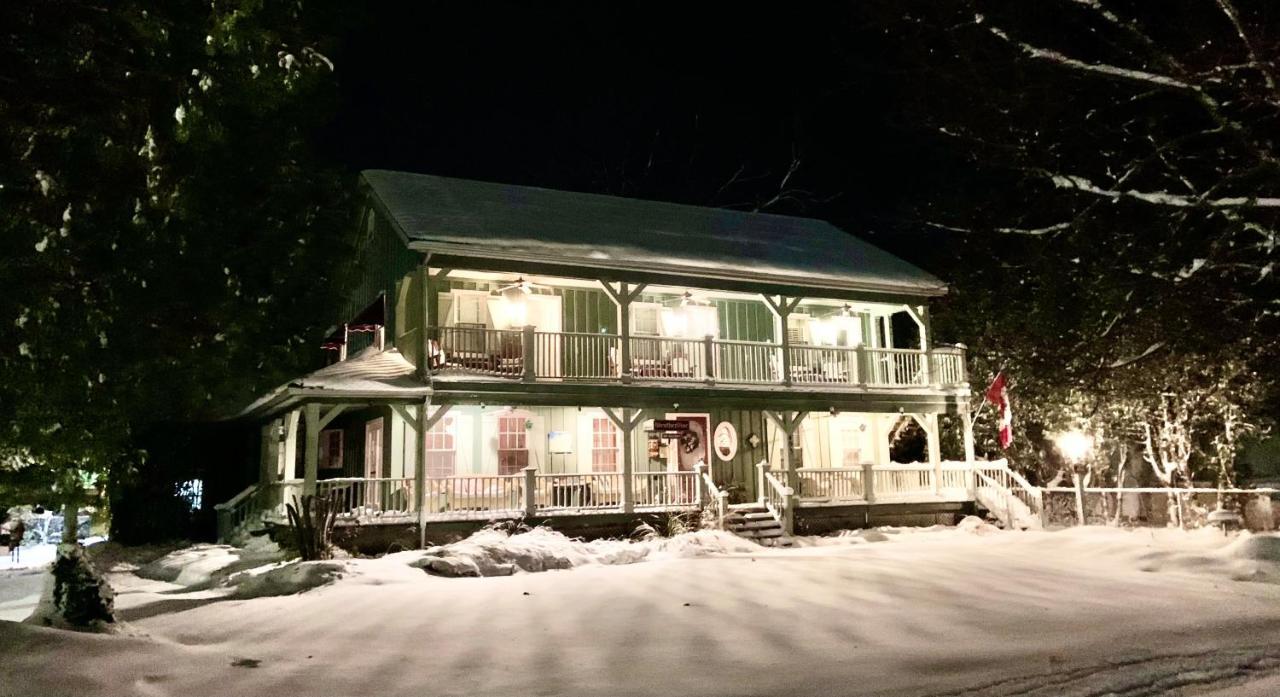 Weatherpine Inn ナイアガラオンザレイク エクステリア 写真