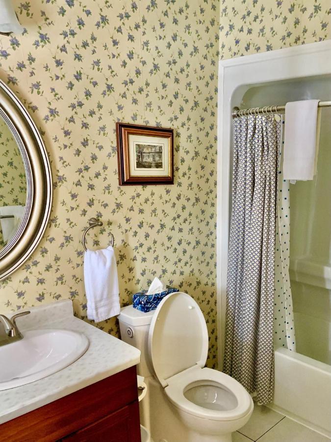 Weatherpine Inn ナイアガラオンザレイク エクステリア 写真